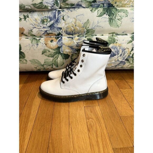 Dr. Martens Zavala Combat Boots White Lace Up Leather Ankle Womens 10 Mens 9 - Picture 1 of 4
